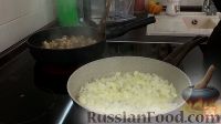 Фото приготовления рецепта: Мясные корзиночки с грибами, под горячим сыром - шаг №4