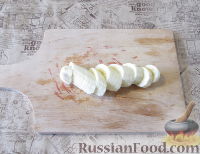 Фото приготовления рецепта: Смузи из слив, банана и яблока - шаг №3