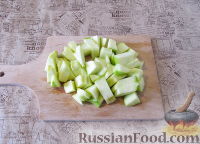 Фото приготовления рецепта: Смузи из слив, банана и яблока - шаг №4