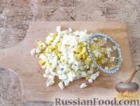 Фото приготовления рецепта: Финский салат "Росоли (Рассоле)" с сельдью - шаг №4