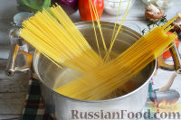 Фото приготовления рецепта: Цветные гнезда из спагетти (в духовке) - шаг №35