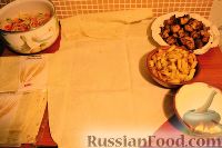 Фото приготовления рецепта: Шаверма (шаурма) со свининой, курицей, картофелем - шаг №14