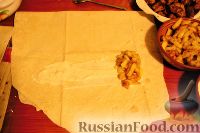 Фото приготовления рецепта: Шаверма (шаурма) со свининой, курицей, картофелем - шаг №15