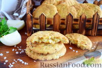 Фото к рецепту: Печенье с сыром, горчицей и луком