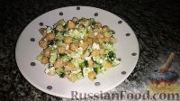 Фото к рецепту: Полезный салат с нутом (за 5 минут)