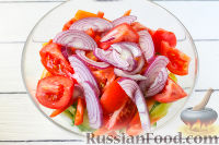 Фото приготовления рецепта: Овощной салат с курицей - шаг №6