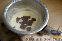 Фото приготовления рецепта: Шоколадно-трюфельный торт - шаг №8