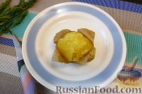 Фото приготовления рецепта: Печеный картофель с польским соусом - шаг №8