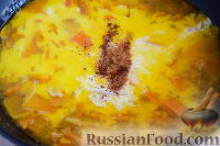 Фото приготовления рецепта: Тыквенный крем-суп с имбирем - шаг №10