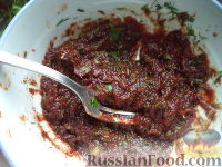 Фото приготовления рецепта: Крылышки в томатном соусе - шаг №4