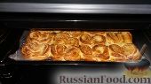 Фото приготовления рецепта: Сосиски с сыром в лаваше (в духовке) - шаг №10