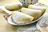 Фото к рецепту: Пирожки из творожного теста, с малиновым джемом