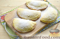 Фото приготовления рецепта: Пирожки из творожного теста, с малиновым джемом - шаг №13