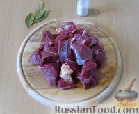 Фото приготовления рецепта: Гуляш из говядины в густом луковом соусе - шаг №4