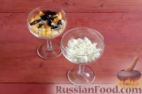 Фото приготовления рецепта: Десерт из творога, хурмы и чернослива - шаг №6