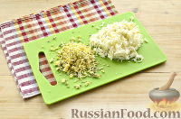 Фото приготовления рецепта: Салат с тунцом, рисом и зеленым горошком - шаг №9