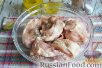 Фото приготовления рецепта: Курица с айвой (в сидре) - шаг №8