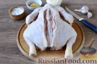 Фото приготовления рецепта: Курица, фаршированная гречкой и грибами - шаг №8