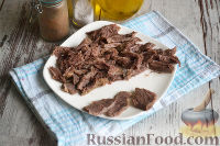 Фото приготовления рецепта: Салат «Ташкент» с говядиной и редькой - шаг №2