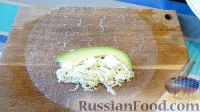 Фото приготовления рецепта: Спринг-роллы с семгой и авокадо - шаг №7