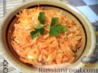 Фото к рецепту: Салат из сырой моркови и репы