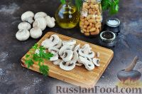 Фото приготовления рецепта: Брюссельская капуста с грибами и орехами - шаг №4
