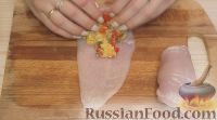 Фото приготовления рецепта: Куриные рулетики с грибами, сыром и болгарским перцем - шаг №4