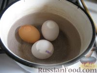 Фото приготовления рецепта: Салат из курицы с ананасами - шаг №3