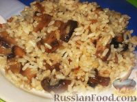 Фото приготовления рецепта: Рис с грибами - шаг №10
