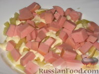 Фото приготовления рецепта: Праздничный салат  «Три поросенка» для детей - шаг №15