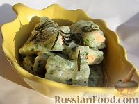 Фото к рецепту: Картофельные клецки со шпинатом и лососем