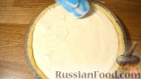 Фото приготовления рецепта: Пирог с творогом и персиками - шаг №11