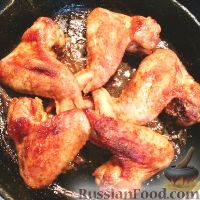 Фото к рецепту: Куриные крылышки в соево-медовом маринаде