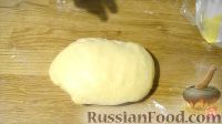 Фото приготовления рецепта: Пирожные "Персики" со сгущенкой - шаг №4