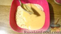 Фото приготовления рецепта: Пирожные "Персики" со сгущенкой - шаг №9