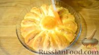 Фото приготовления рецепта: Отрывной яблочный пирог "Ромашка" - шаг №12