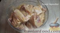 Фото приготовления рецепта: Курица, запеченная с картофелем (в духовке) - шаг №3