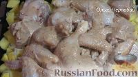 Фото приготовления рецепта: Курица, запеченная с картофелем (в духовке) - шаг №8