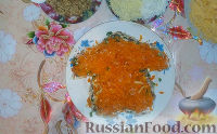 Фото приготовления рецепта: Праздничный салат "Собачка" - шаг №11