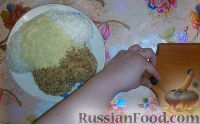 Фото приготовления рецепта: Праздничный салат "Собачка" - шаг №17