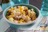 Фото к рецепту: Салат с курицей, пекинской капустой и горчично-медовой заправкой