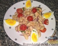 Фото к рецепту: Салат с фасолью и тунцом