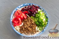 Фото приготовления рецепта: Постный салат с зеленой чечевицей - шаг №9