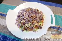 Фото приготовления рецепта: Слоеный салат с красной рыбой - шаг №12
