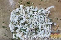 Фото приготовления рецепта: Кальмары в чесночном соусе - шаг №5