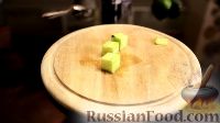 Фото приготовления рецепта: Салат с арбузом, фетой и огурцом - шаг №1