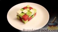 Фото приготовления рецепта: Салат с арбузом, фетой и огурцом - шаг №4