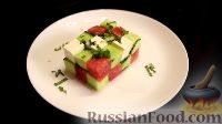 Фото приготовления рецепта: Салат с арбузом, фетой и огурцом - шаг №5