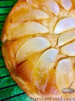Фото к рецепту: Нежнейший яблочно-карамельный пирог