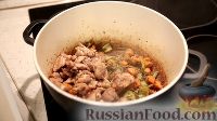 Фото приготовления рецепта: Рагу из курицы и овощей, с кукурузными клёцками - шаг №12